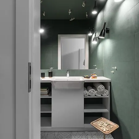 Queen's Gambit By Blue Mandarin * Gdańsk