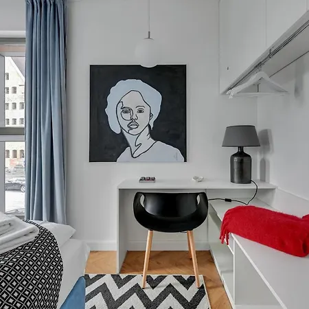 Queen's Gambit By Blue Mandarin