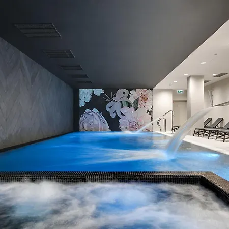Queen's Gambit By Blue Mandarin Appartement *