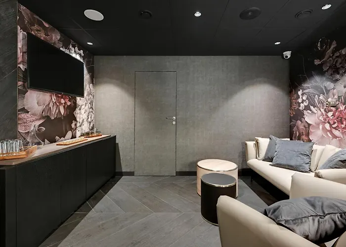 Queen's Gambit By Blue Mandarin Apartment Danzig