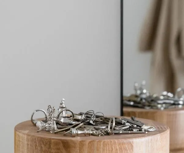 Queen's Gambit By Blue Mandarin