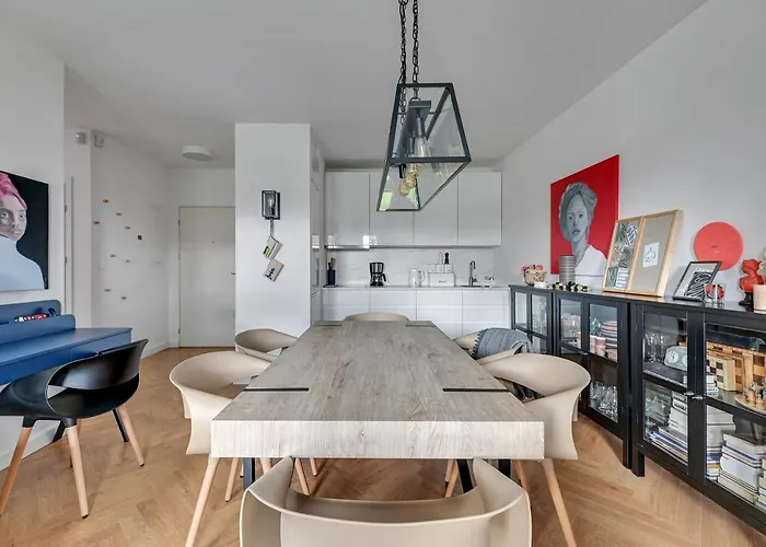 Queen's Gambit By Blue Mandarin